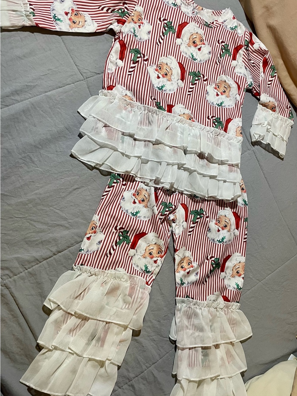 Toddler Santa outfit - Picture 2 of 8